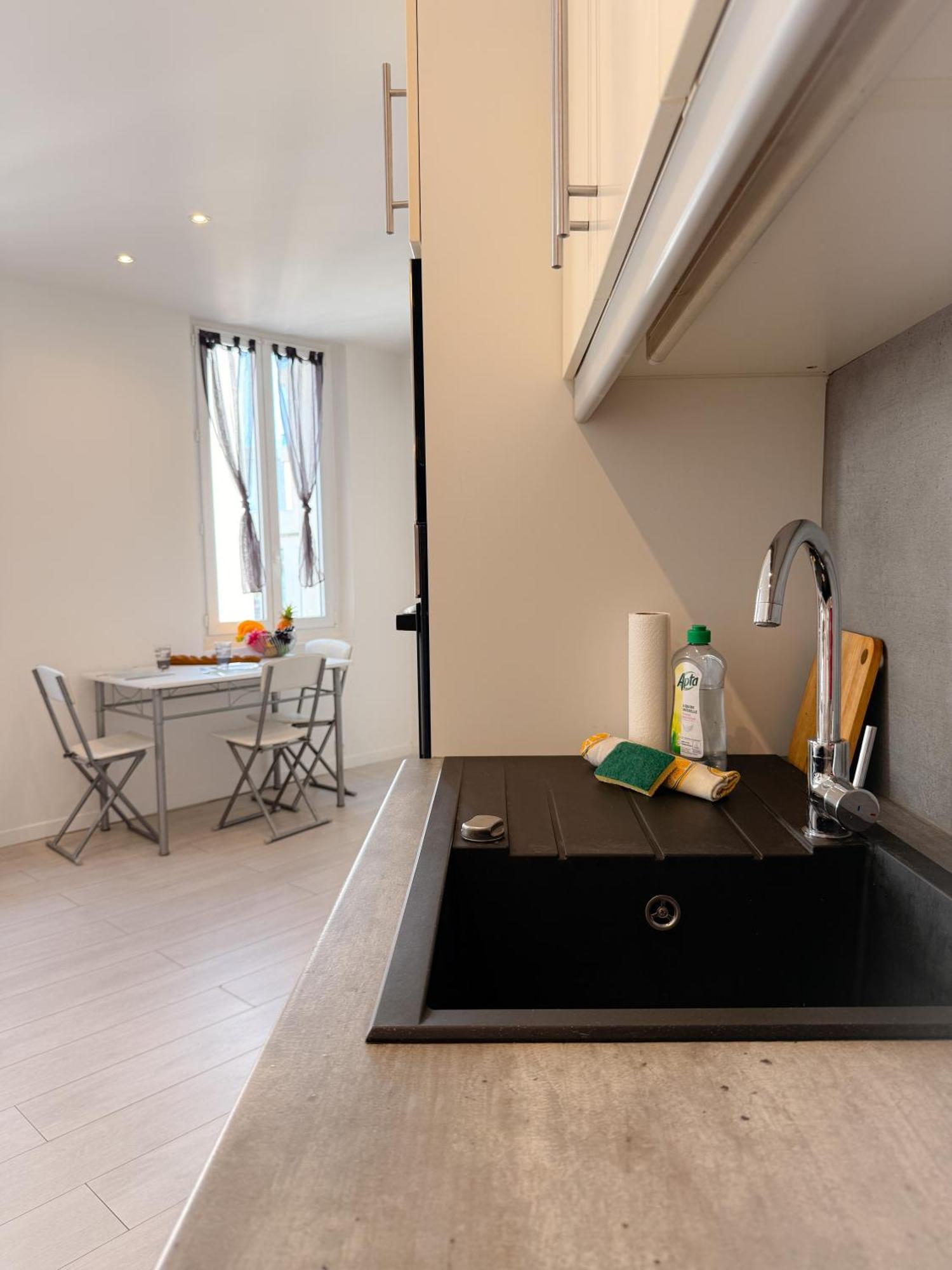 Appartamento Le Clemenceau By Apirent #cosy #200m Des Plages #wifi