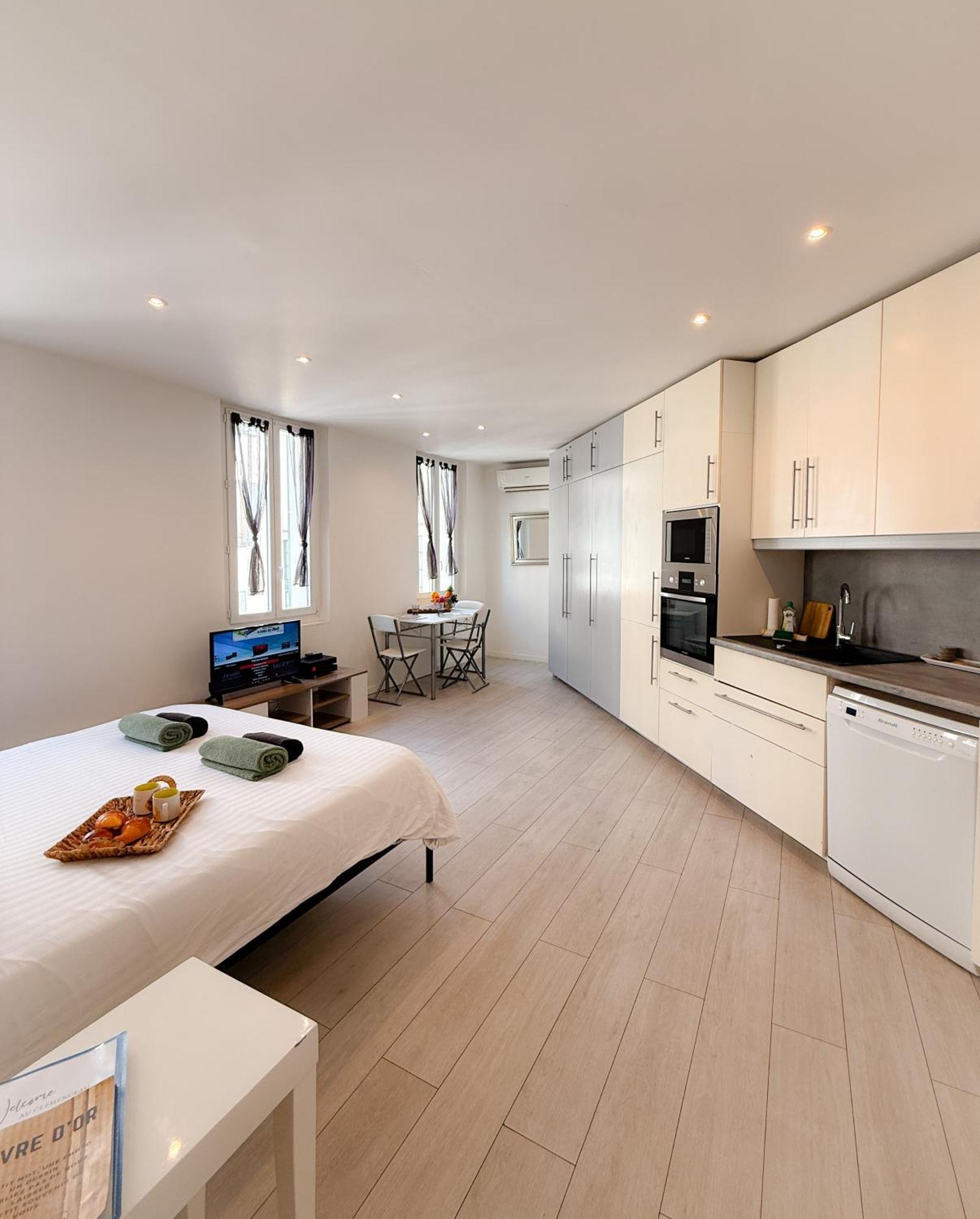 Appartamento Le Clemenceau By Apirent #cosy #200m Des Plages #wifi Cannes