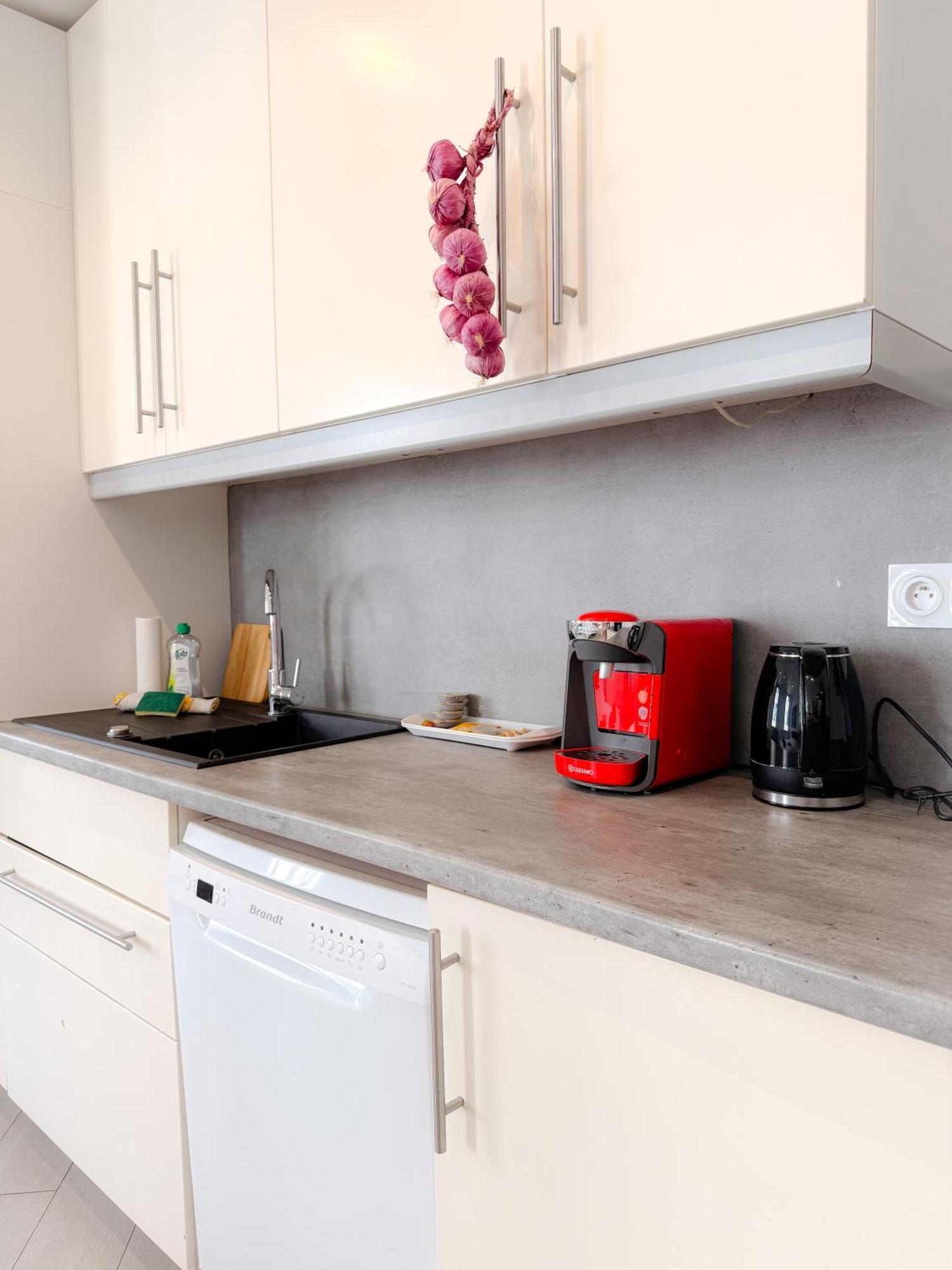 Appartement Le Clemenceau By Apirent #cosy #200m Des Plages #wifi Cannes