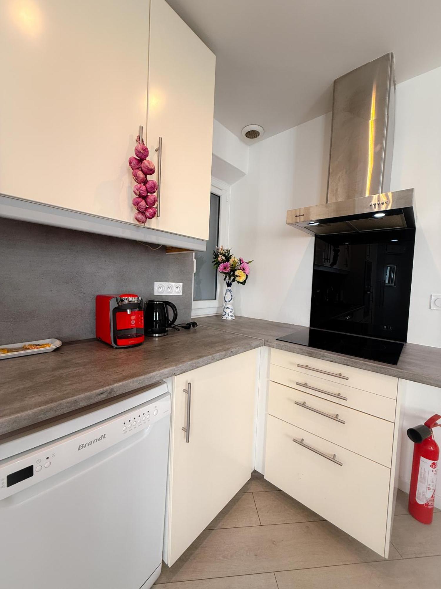 Appartement Le Clemenceau By Apirent #cosy #200m Des Plages #wifi *