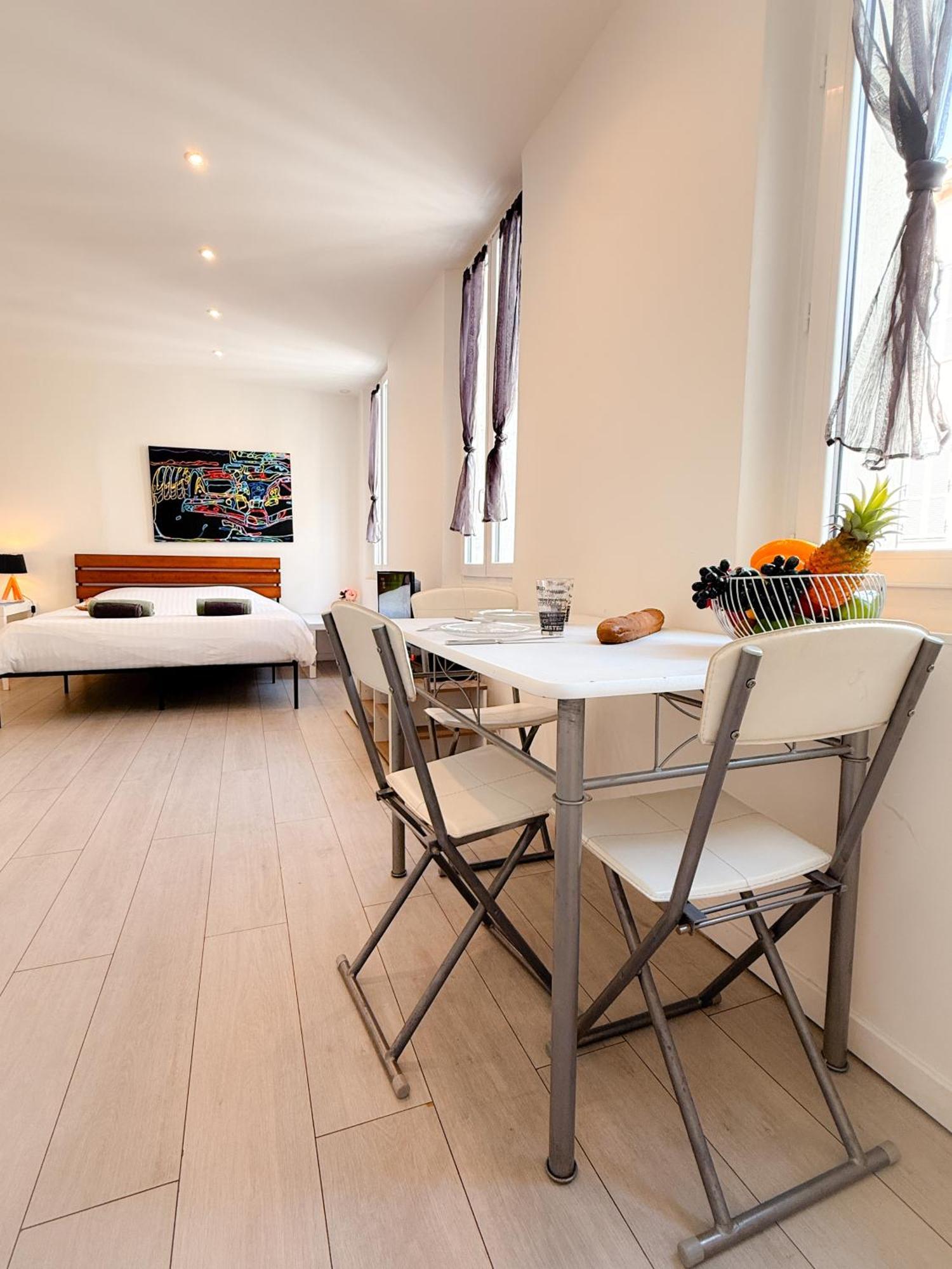 Le Clemenceau By Apirent #cosy #200m Des Plages #wifi Appartement Cannes